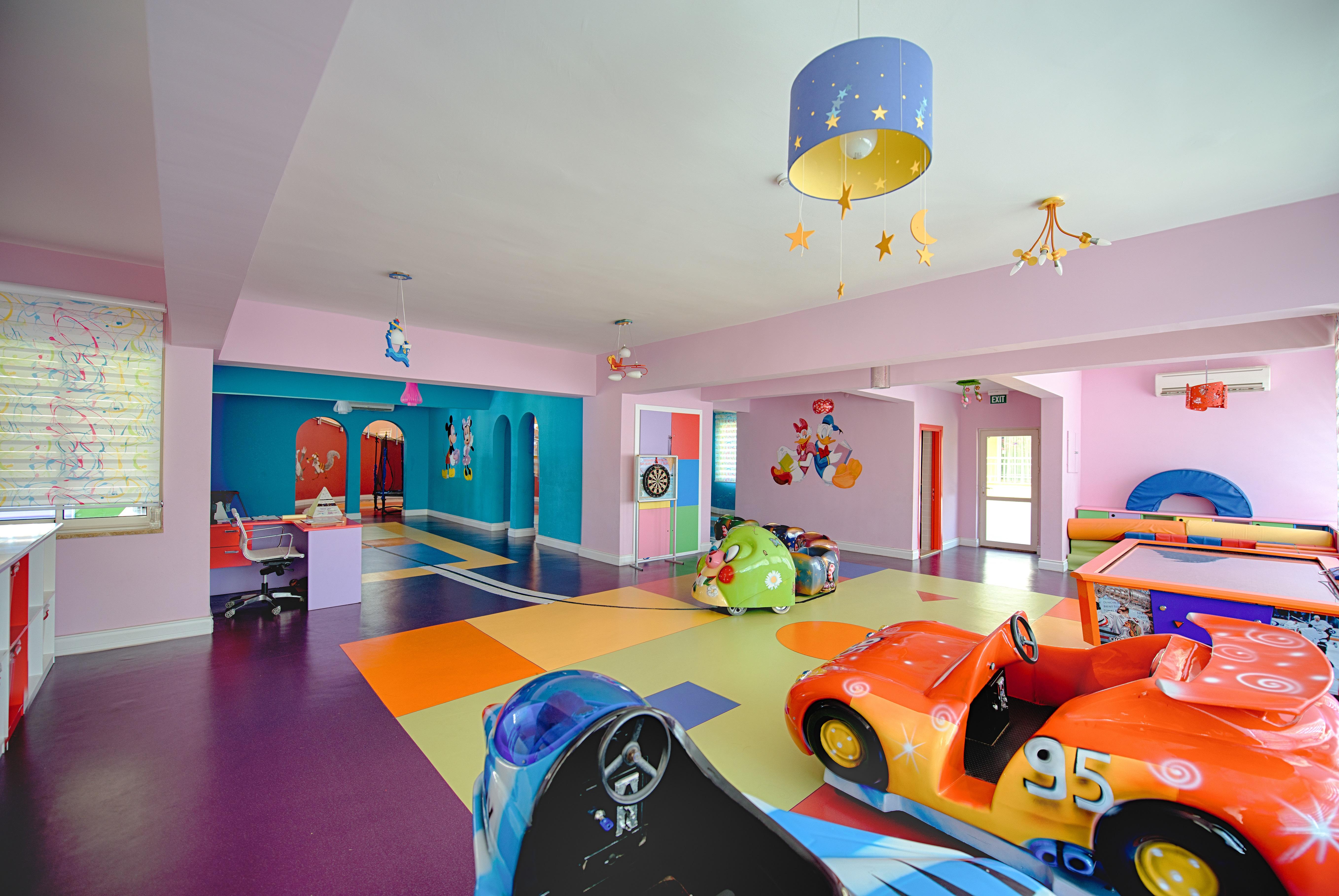 Sentido Kamelya Fulya Hotel & Aqua Colakli エクステリア 写真 The interior of a typical KidZania location