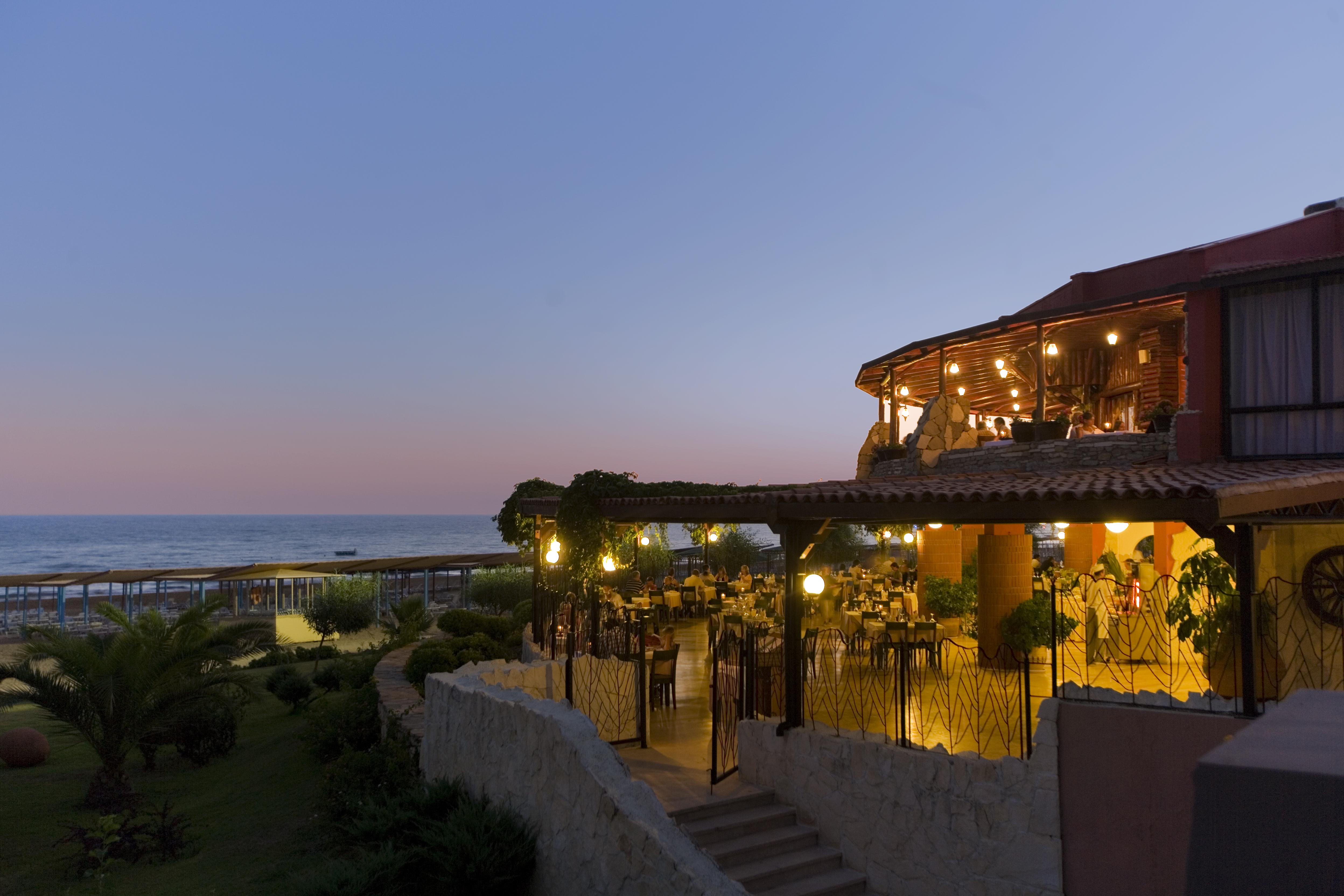 Sentido Kamelya Fulya Hotel & Aqua Colakli エクステリア 写真 The restaurant at the hotel
